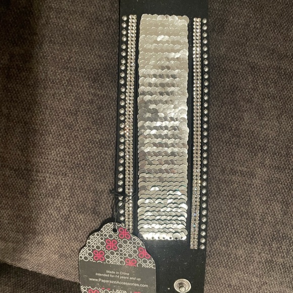 Paparazzi bracelet- teal and silver